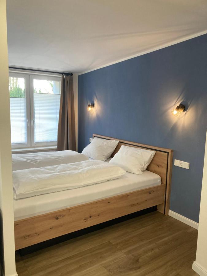 Moderne Ferienwohnung Mit Balkon Herxheim Bagian luar foto