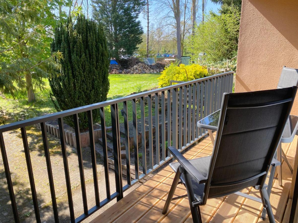 Moderne Ferienwohnung Mit Balkon Herxheim Bagian luar foto