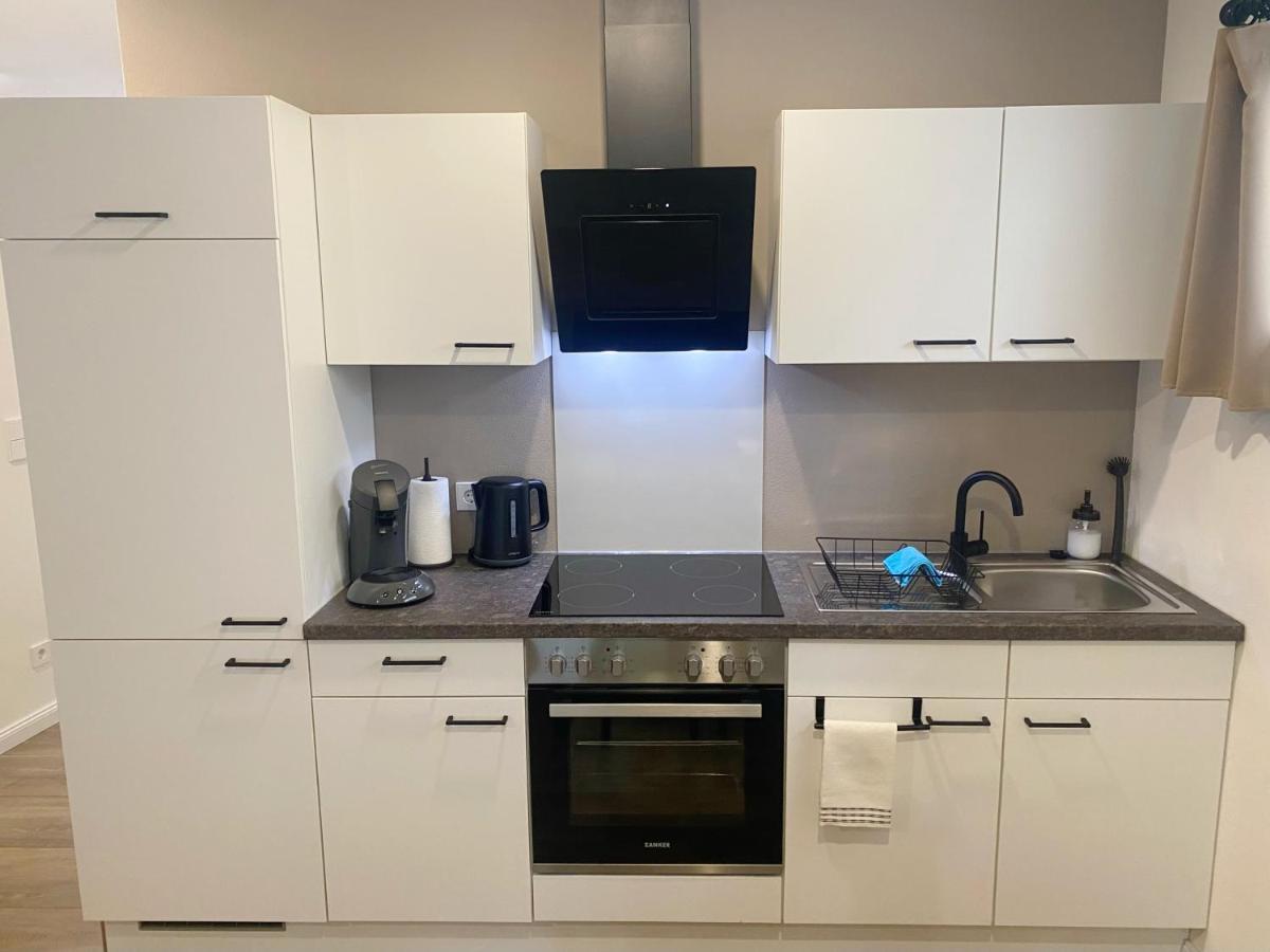 Moderne Ferienwohnung Mit Balkon Herxheim Bagian luar foto